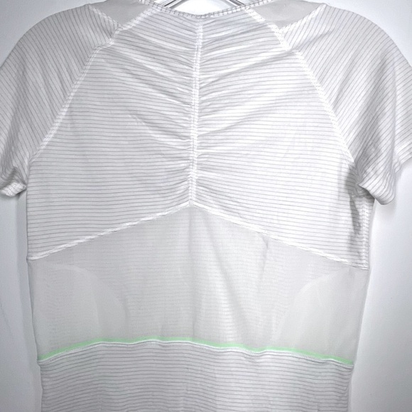 Lululemon Lightweight Mesh Short Sleeve 6 White NWOT - Picture 10 of 15